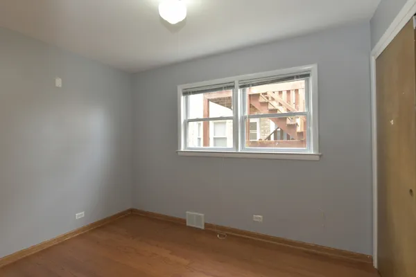 $2,050 | 4914 Louise Street, Unit 1, Skokie, IL 60077