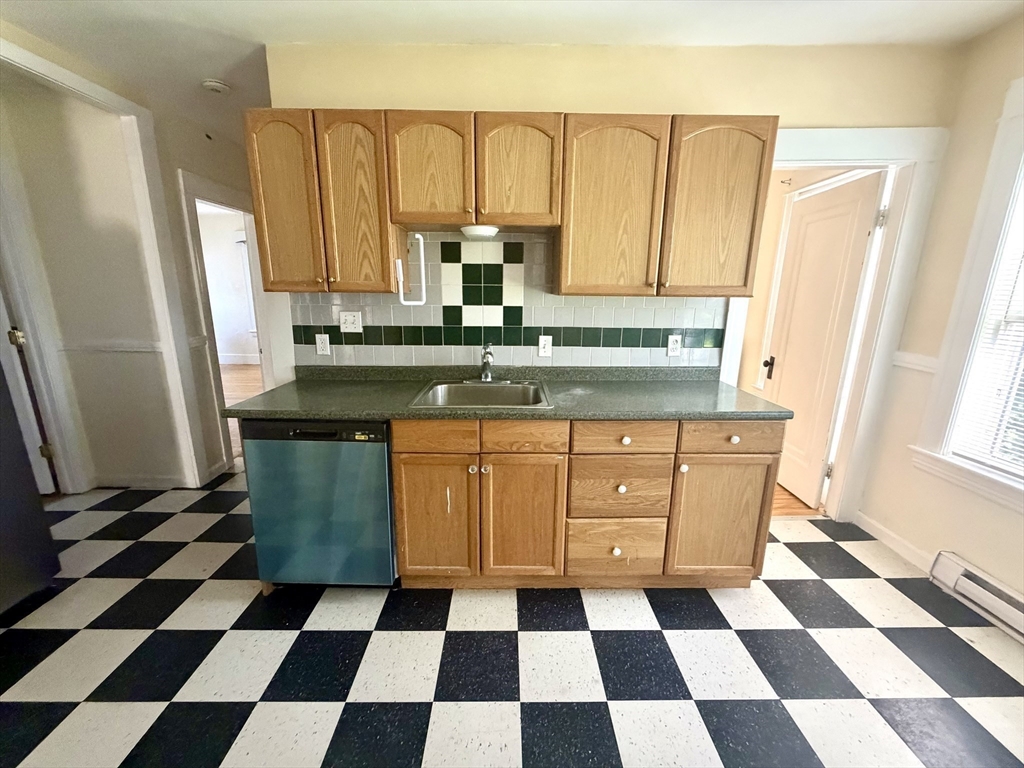 93 Brantwood Road, Unit 1 Worcester, MA 01602 - Photo 5 of 24 Gallery Image 5