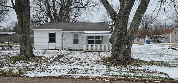 $109,900 | 1702 West 9th Street, Dixon, IL 61021