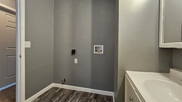 $109,900 | 1702 West 9th Street, Dixon, IL 61021