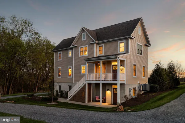 $950,000 | 38165 Cobbett Lane, Purcellville, VA 20132