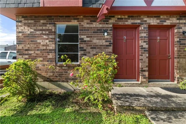 $1,350 | 4213 Arbor Court, Unit A, Kenner, LA 70065