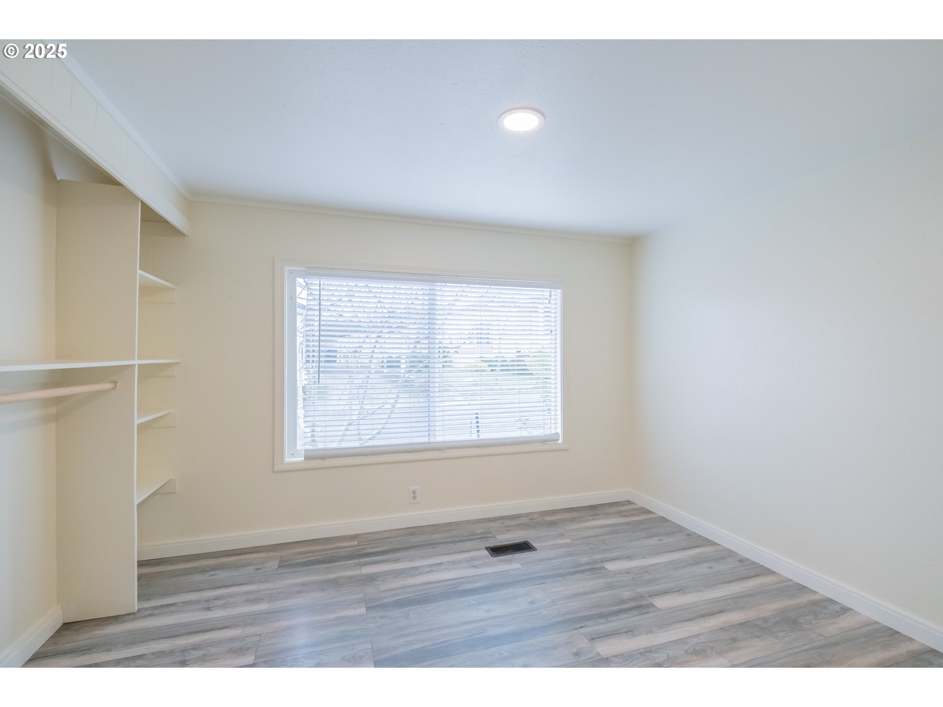 17640 Southwest Declaration Way Beaverton, OR 97006 - Photo 11 of 47