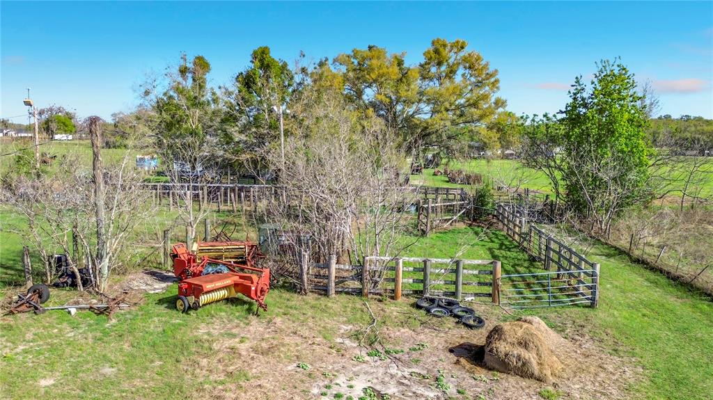 855 Northeast 107th Road Oxford, FL 34484 - Photo 47 of 59