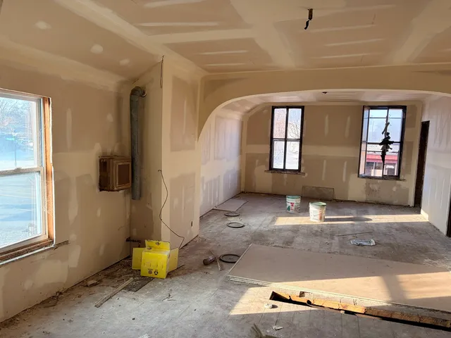 $40,000 | 1901 Chicago Road, Chicago Heights, IL 60411