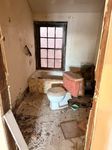 $40,000 | 1901 Chicago Road, Chicago Heights, IL 60411