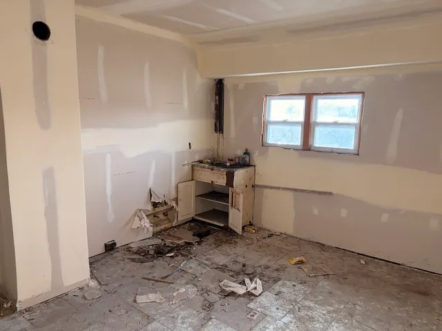 $40,000 | 1901 Chicago Road, Chicago Heights, IL 60411