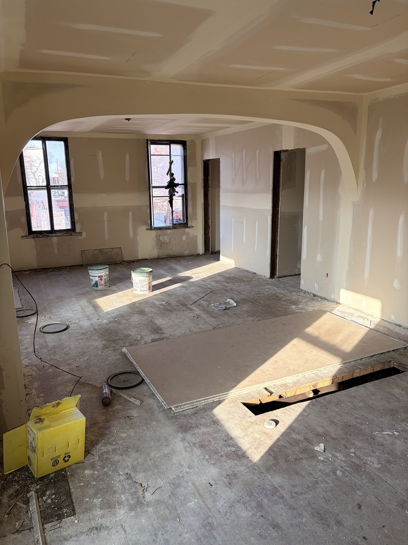 1901 Chicago Road Chicago Heights, IL 60411 - Photo 10 of 20 a view of an chairs and tables in patio