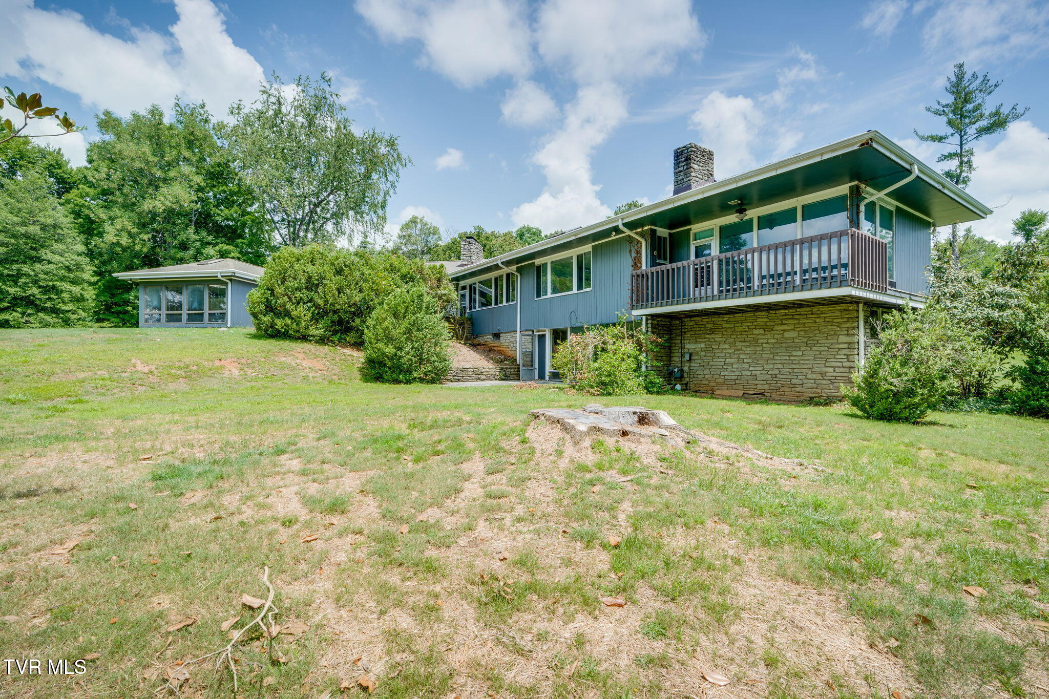 209 Maple Tree Drive Bristol, TN 37620 - Photo 12 of 53 045