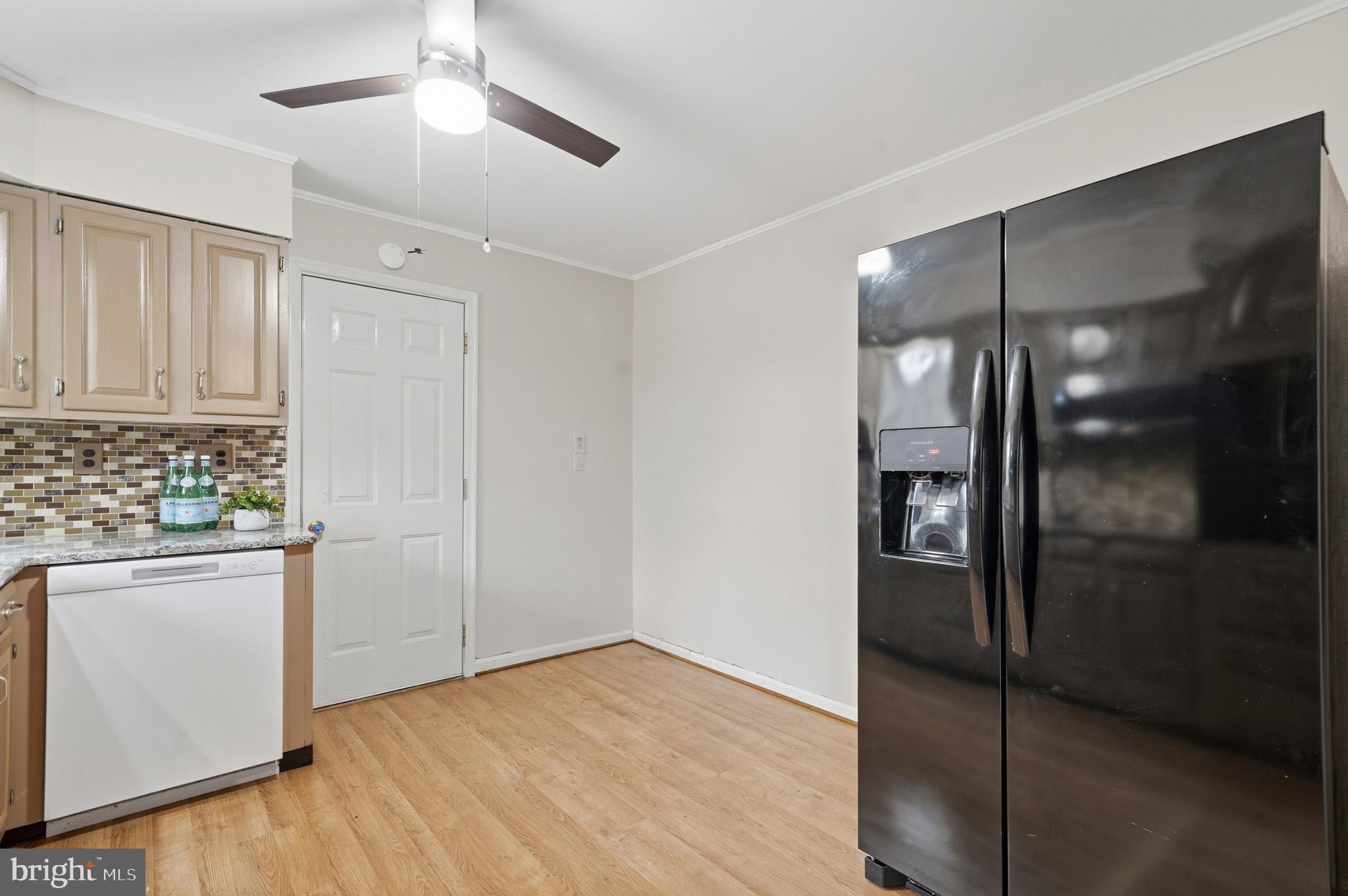 5253 Briscoe Farm Road Waldorf, MD 20601 - Photo 18 of 74 Door to garage