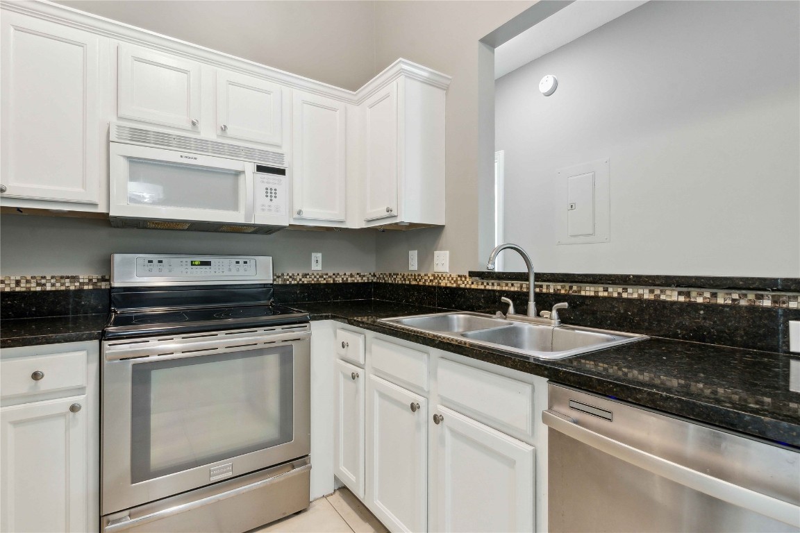 1601 Nectarine Street Fernandina Beach, FL 32034 - Photo 5 of 20