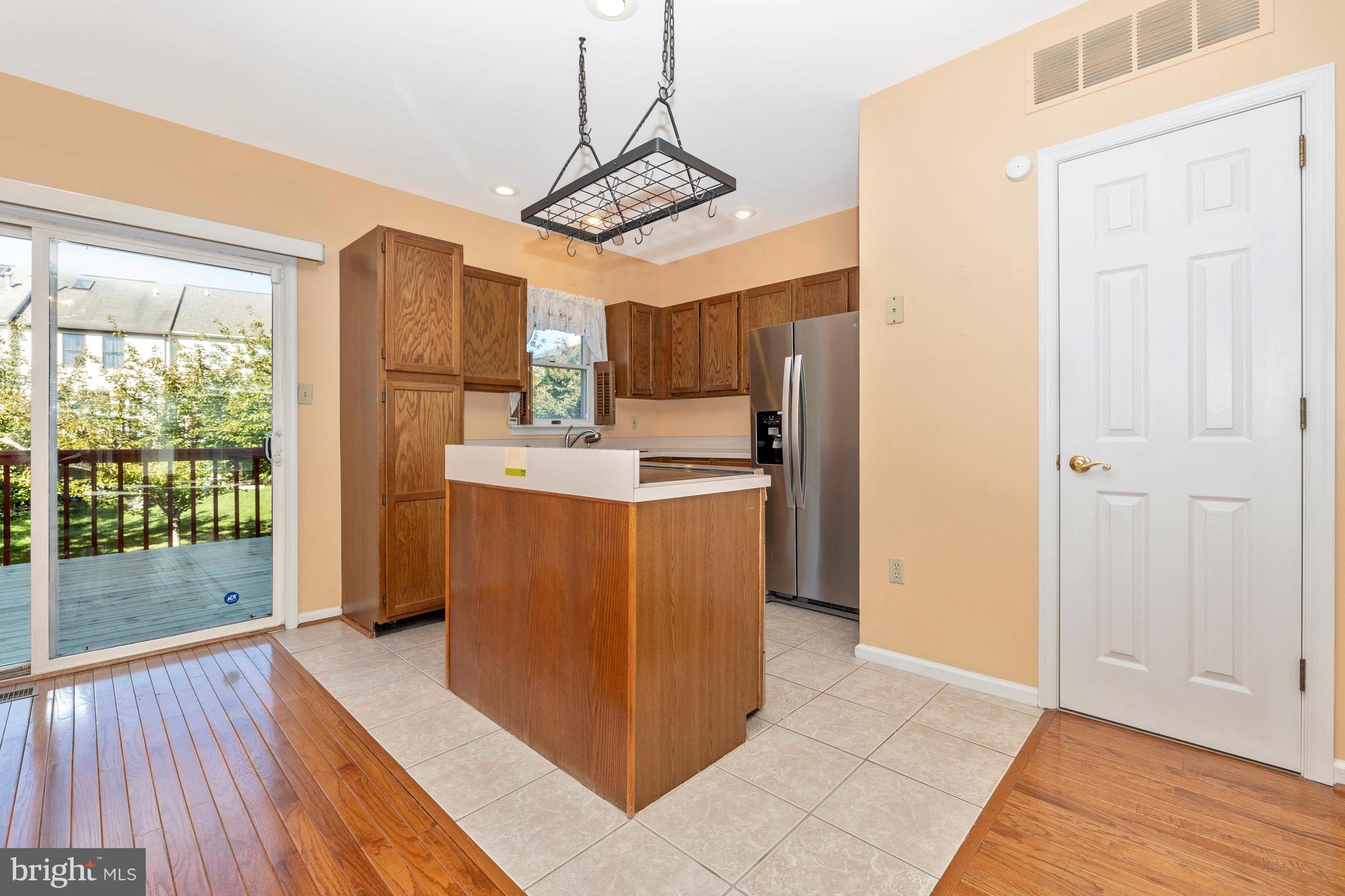 21 Victoria Square Frederick, MD 21702 - Photo 20 of 66 Kitchen