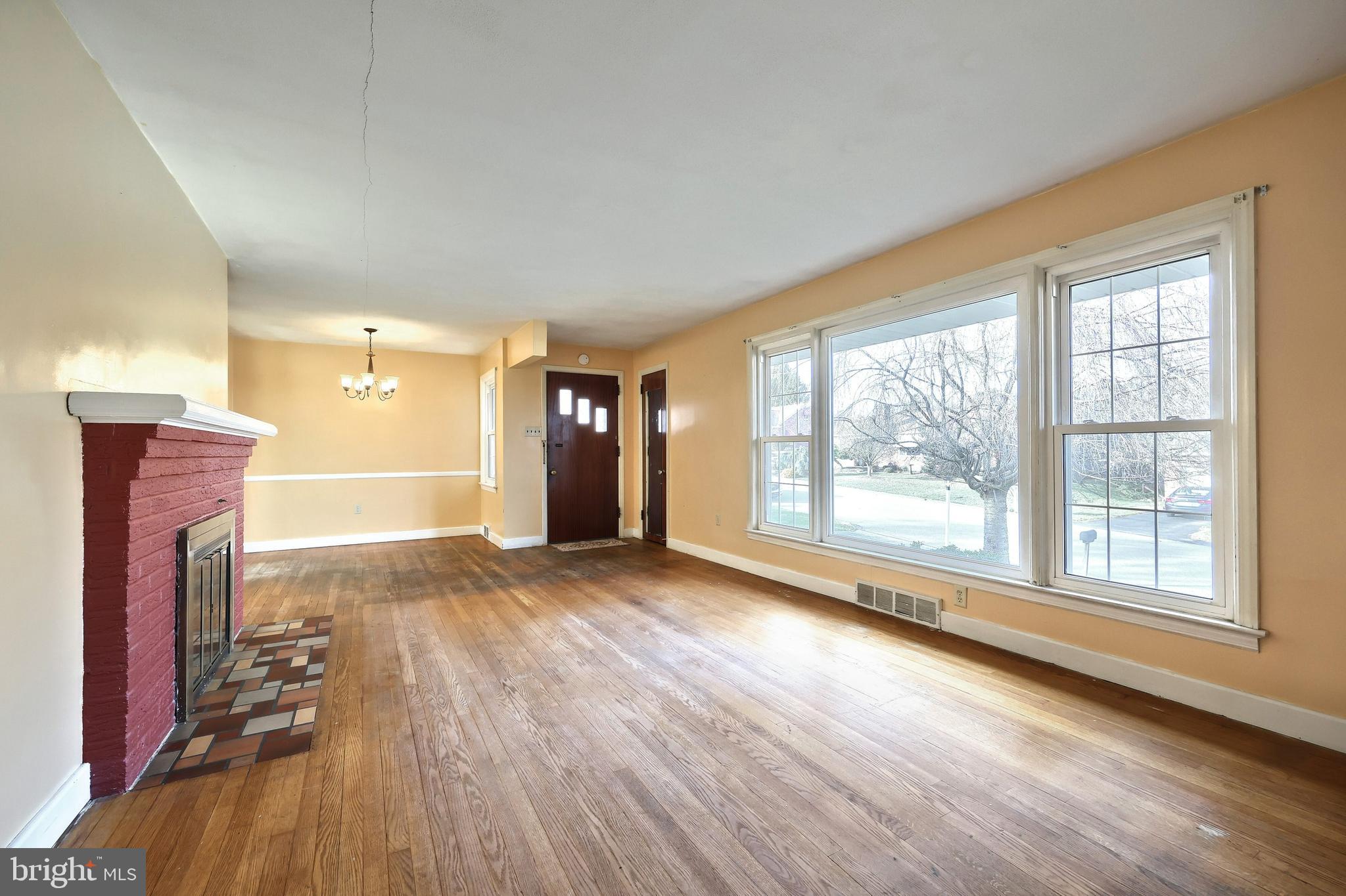 1152 Glendale Road York, PA 17403 - Photo 11 of 42 Gallery Image 11
