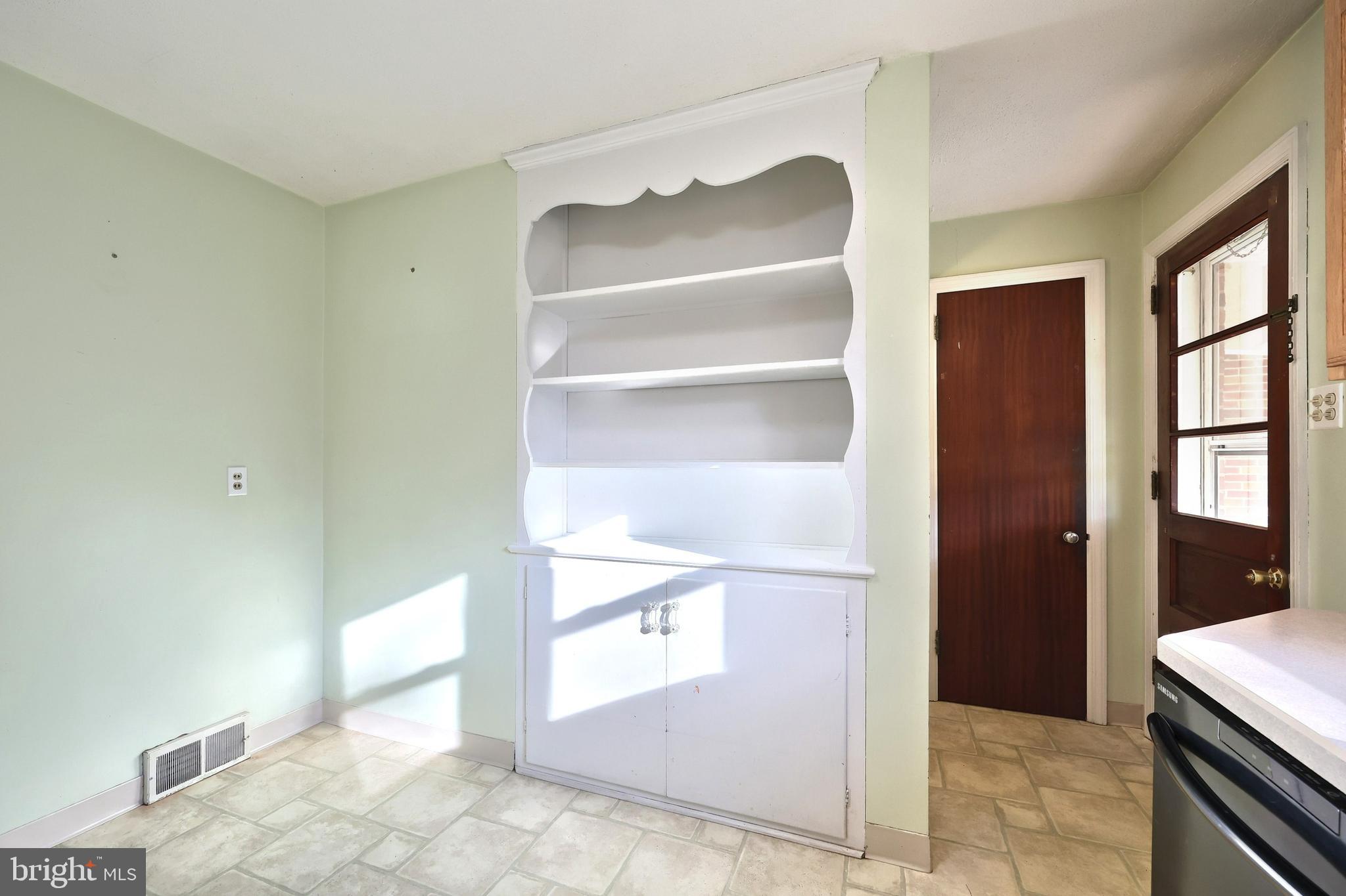 1152 Glendale Road York, PA 17403 - Photo 18 of 42 Gallery Image 18