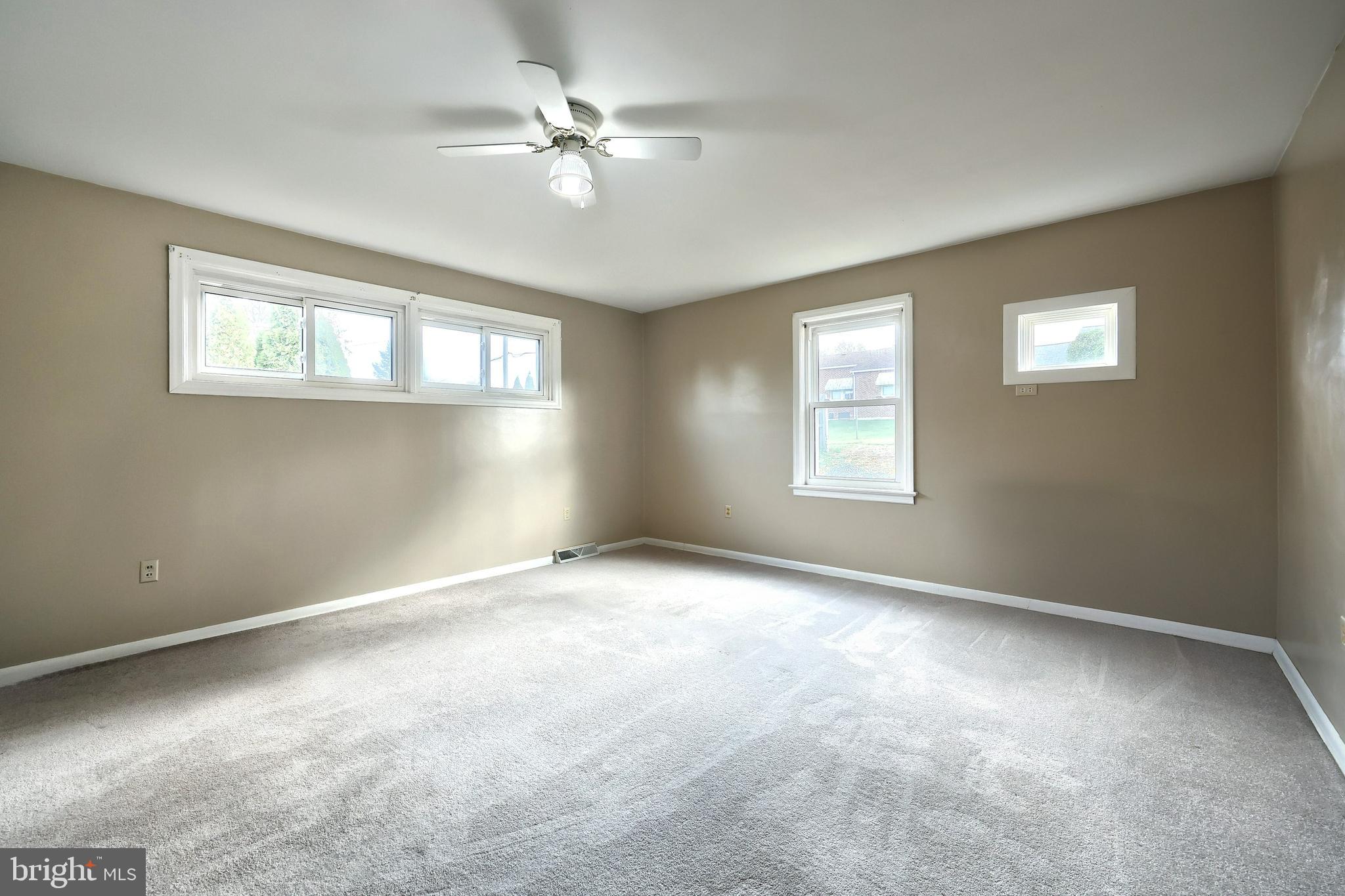1152 Glendale Road York, PA 17403 - Photo 23 of 42 Gallery Image 23