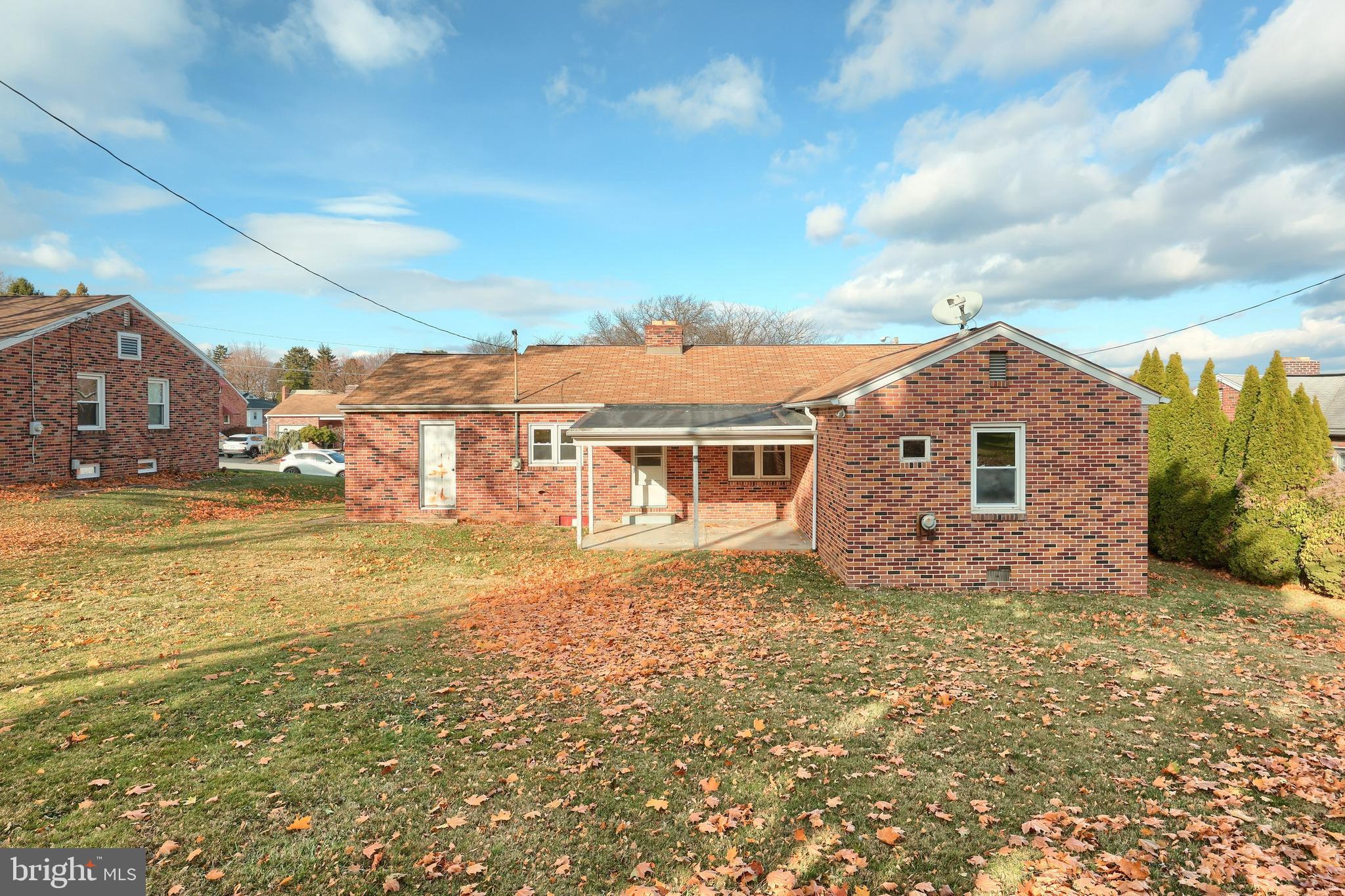 1152 Glendale Road York, PA 17403 - Photo 6 of 42 Gallery Image 6
