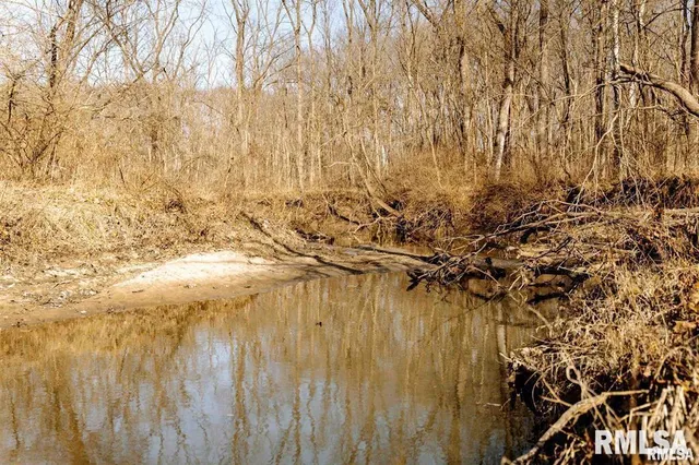 $840,000 | 500-n 300 East E Road, Oconee, IL 62553