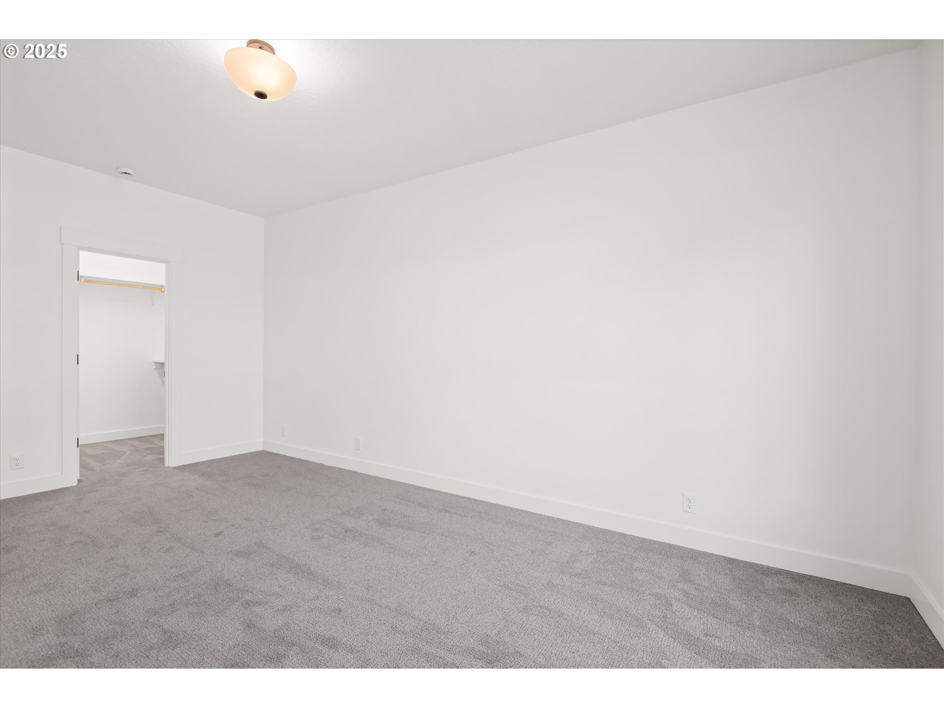 88139 Jameson Way Veneta, OR 97487 - Photo 13 of 26 a view of an empty room