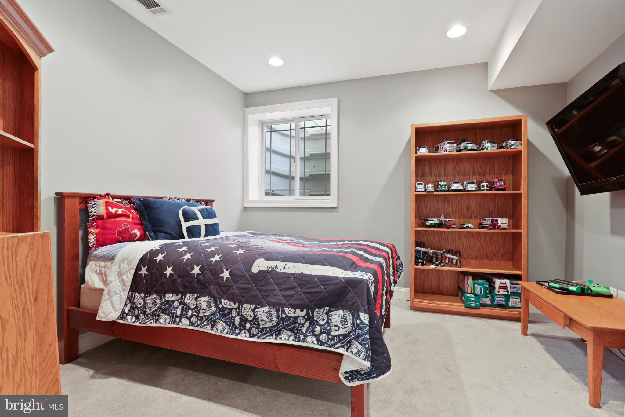 1429 Providence Road Towson, MD 21286 - Photo 55 of 72 Lower Level 5th Bedroom