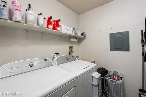 $279,900 | 1147 Middlebury Lane, Unit B1, Wheeling, IL 60090