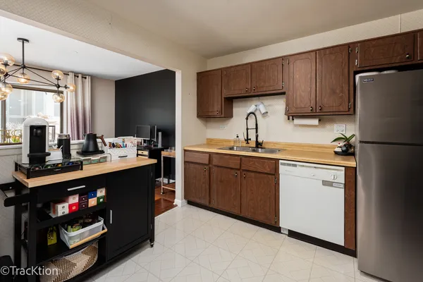 $279,900 | 1147 Middlebury Lane, Unit B1, Wheeling, IL 60090