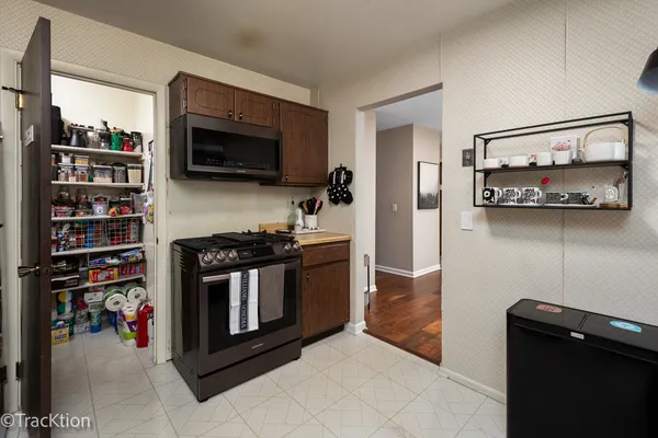 $279,900 | 1147 Middlebury Lane, Unit B1, Wheeling, IL 60090