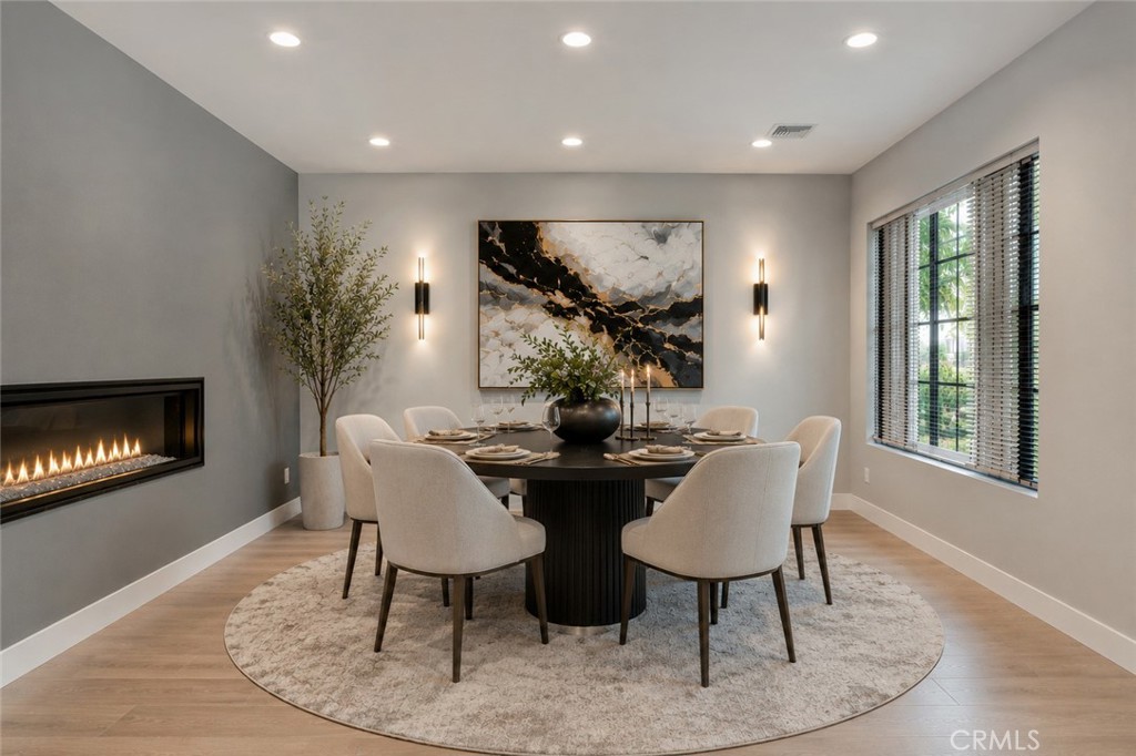 523 East Fairmount Road Burbank, CA 91501 - Photo 7 of 78 Virtually Staged