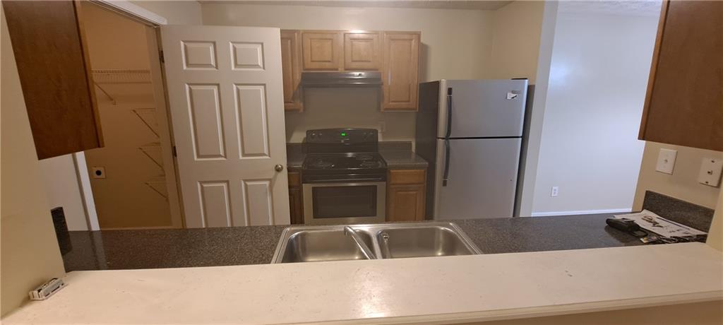 8304 Fairington Ridge Circle Lithonia, GA 30038 - Photo 9 of 14