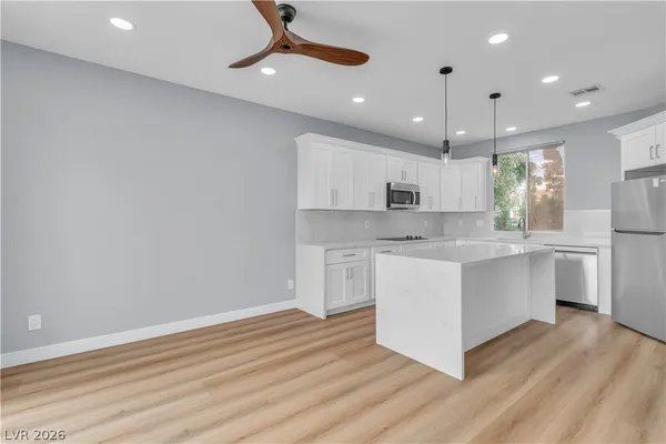 $3,570 | 1712 Estrella Street, Las Vegas, NV 89117