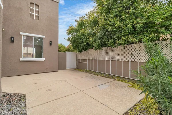 $3,570 | 1712 Estrella Street, Las Vegas, NV 89117