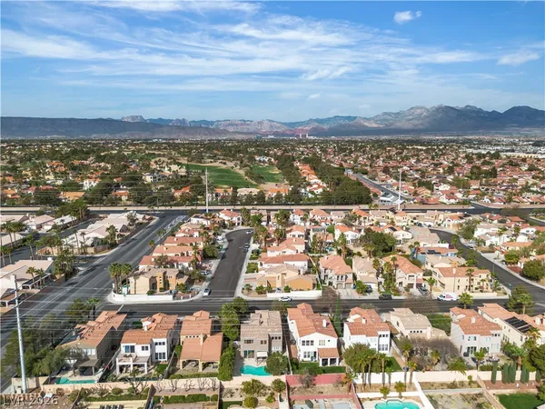 $3,570 | 1712 Estrella Street, Las Vegas, NV 89117