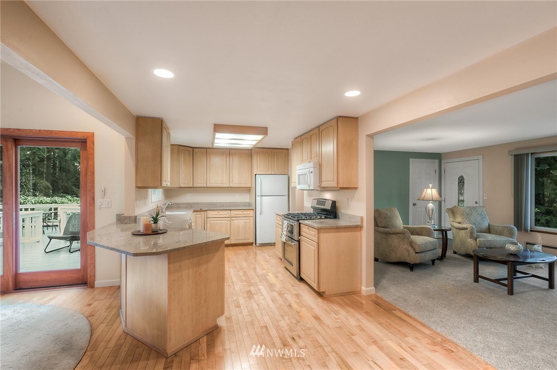 5804 148th Street Southwest Edmonds, WA 98026 - Photo 7 of 20 Gallery Image 7