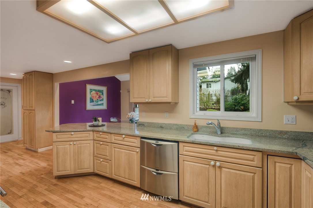 5804 148th Street Southwest Edmonds, WA 98026 - Photo 9 of 20 Gallery Image 9