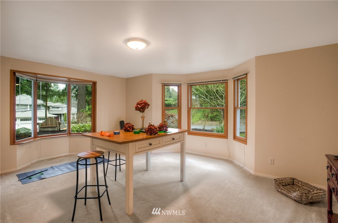 5804 148th Street Southwest Edmonds, WA 98026 - Photo 10 of 20 Gallery Image 10