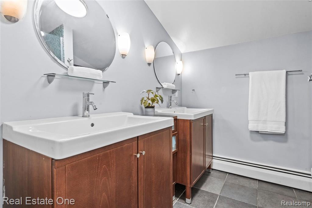 29630 Sugar Spring Road Farmington Hills, MI 48334 - Photo 47 of 55