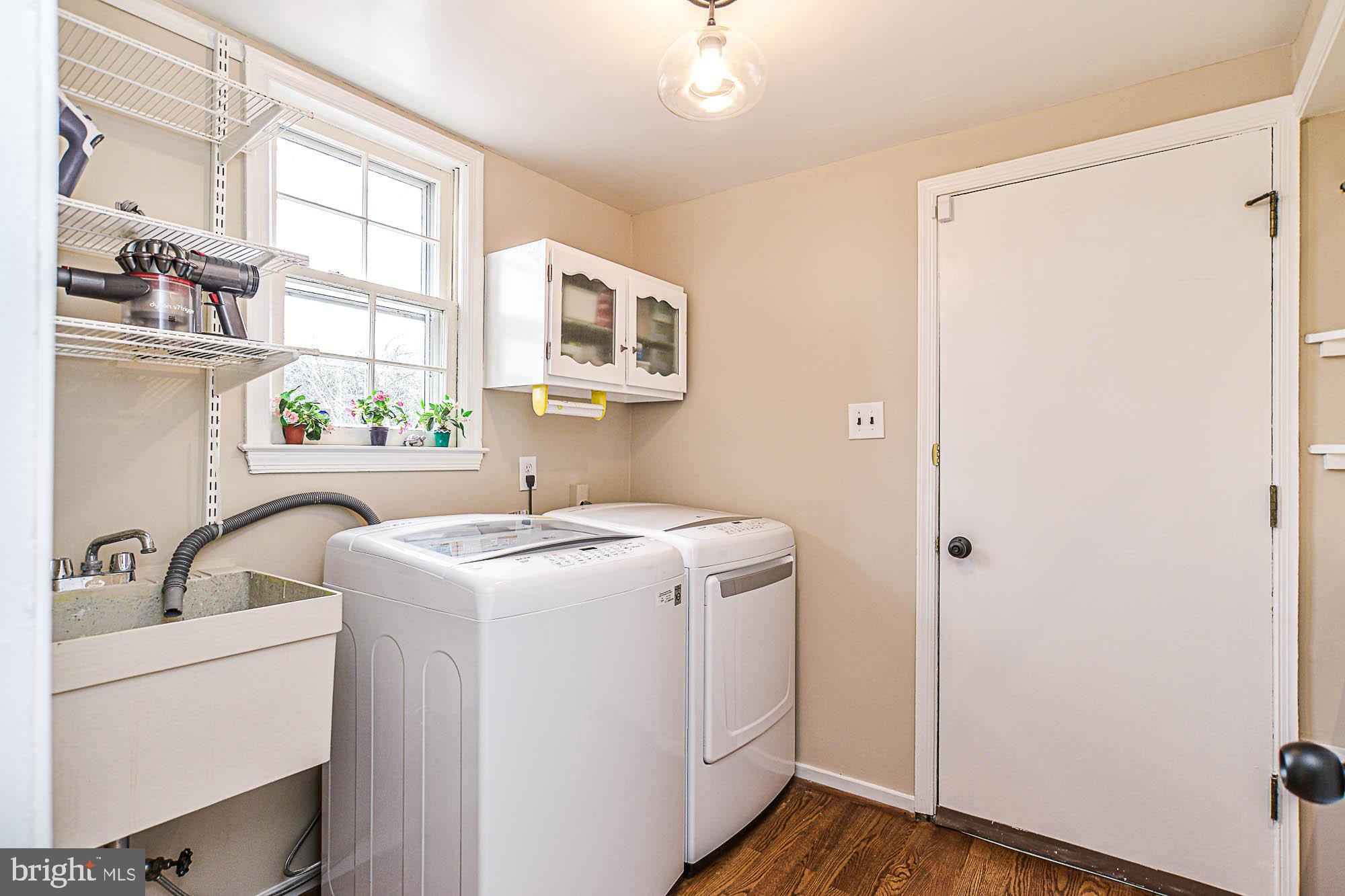 8228 Smithfield Avenue Springfield, VA 22152 - Photo 14 of 42