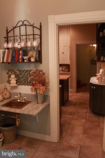 6948 North Clifton Road Frederick, MD 21702 - Photo 11 of 30 Butler's Pantry