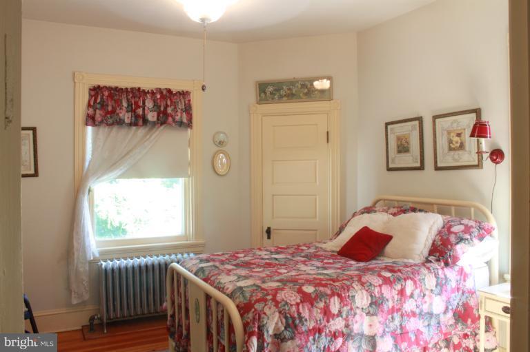 6948 North Clifton Road Frederick, MD 21702 - Photo 3 of 30 Bedroom