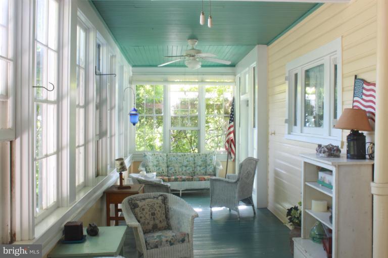 6948 North Clifton Road Frederick, MD 21702 - Photo 22 of 30 Enclosed Porch