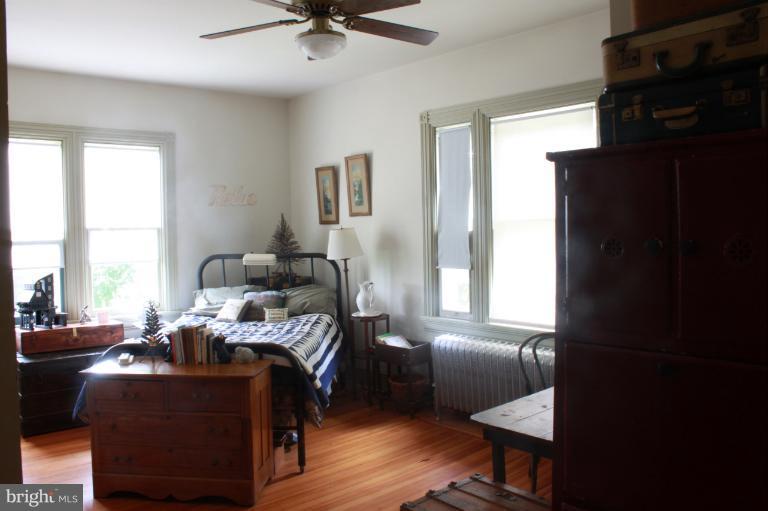 6948 North Clifton Road Frederick, MD 21702 - Photo 26 of 30 Master Bedroom