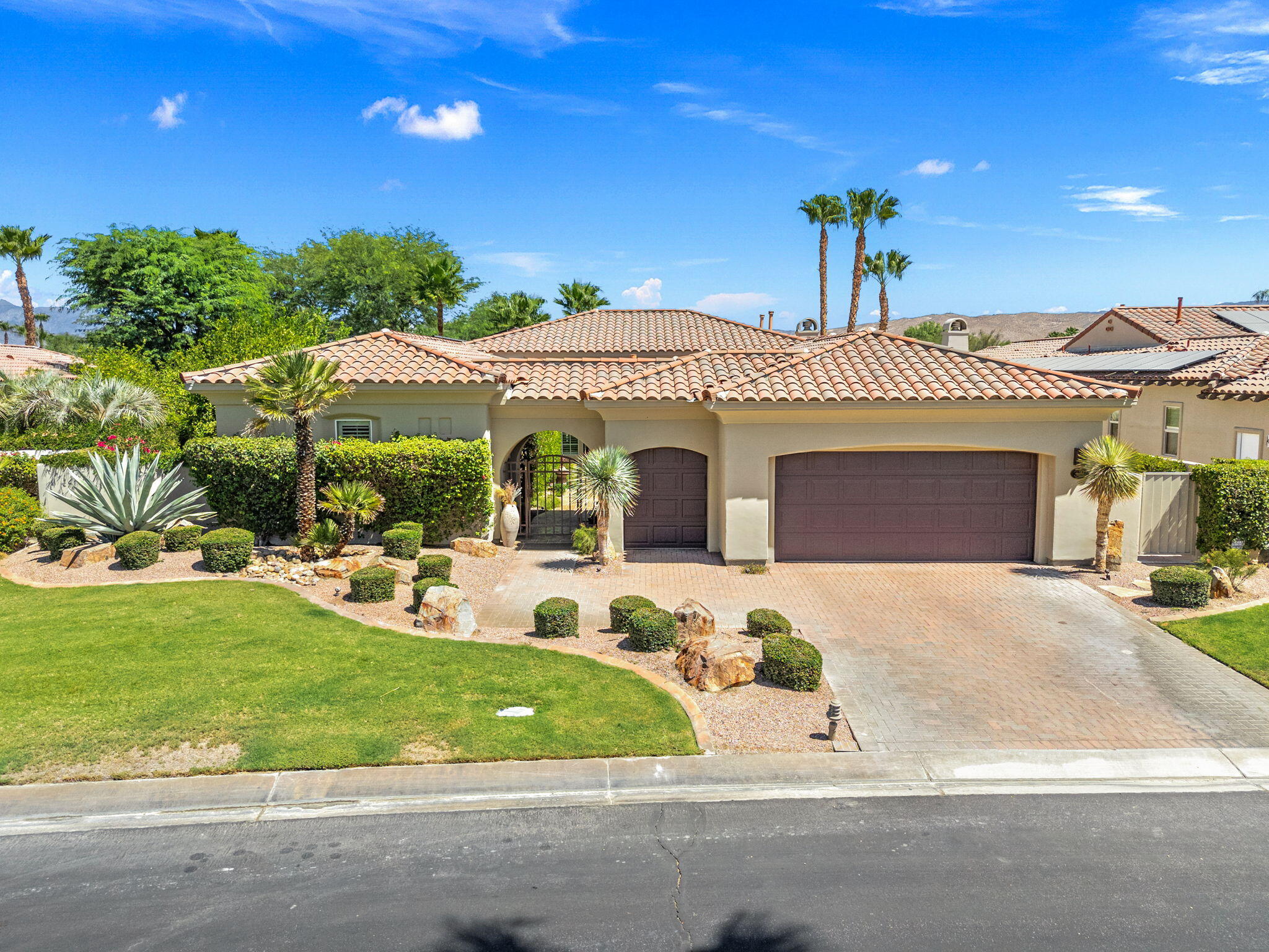 321 Loch Lomond Road Rancho Mirage, CA 92270 - Photo 6 of 66 42-web-or-mls-DJI_20260706105447_0087_D