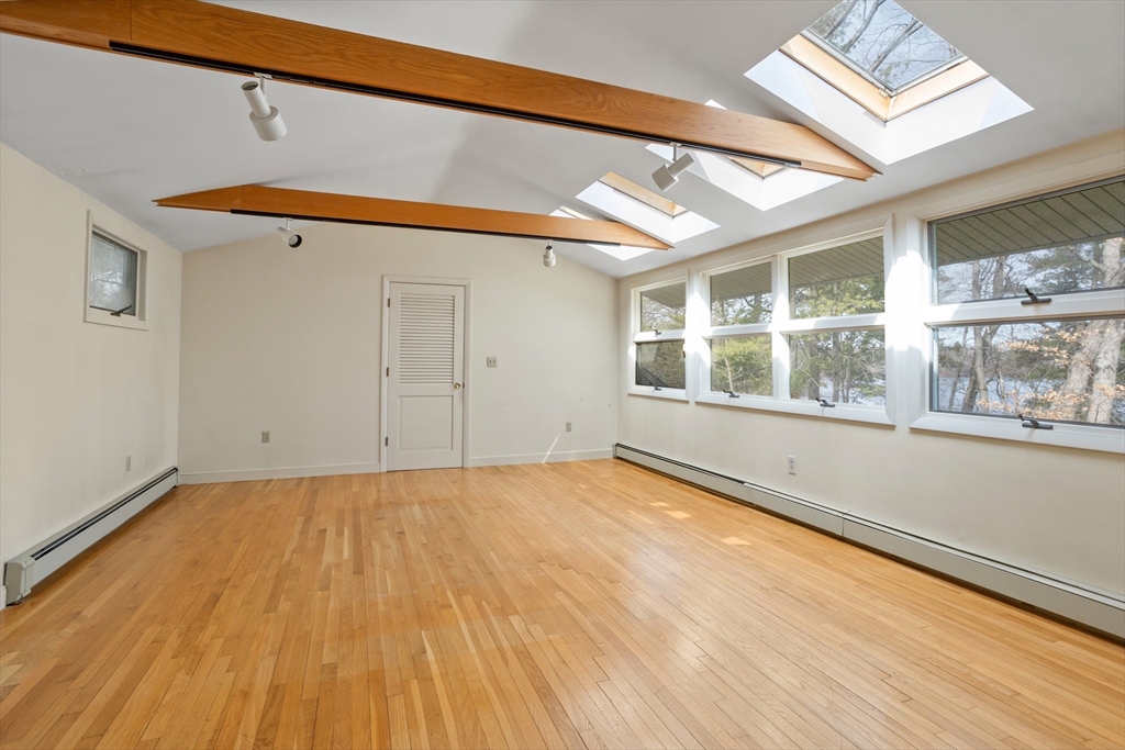 88 Lakeview Road Framingham, MA 01701 - Photo 24 of 32 Gallery Image 24