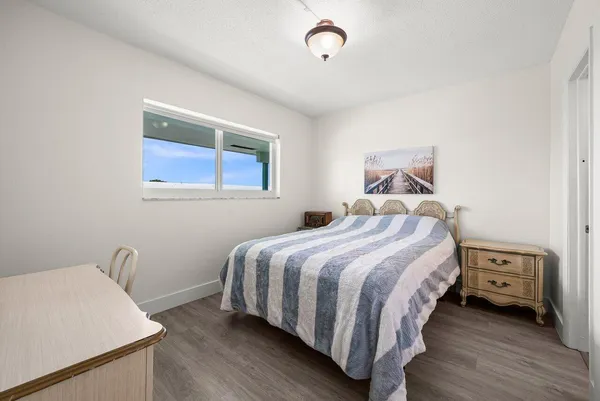 $149,999 | 1117 Lake Terrace, Unit 207, Boynton Beach, FL 33426