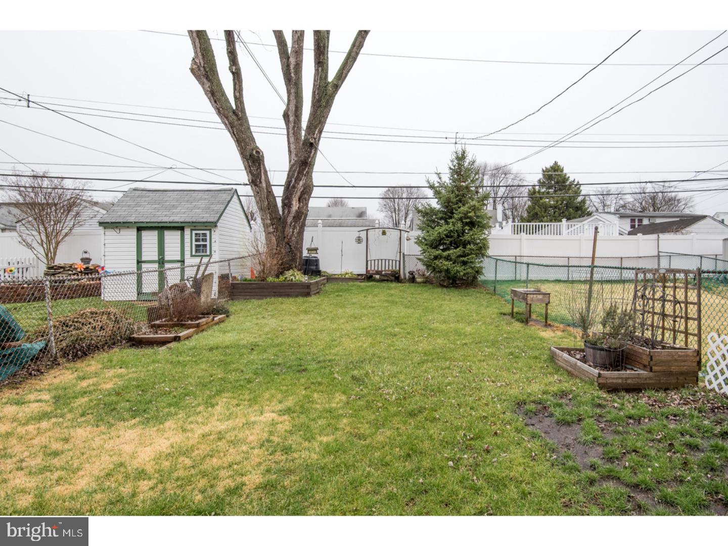 15044 Carter Road Philadelphia, PA 19116 - Photo 23 of 23 Back Yard