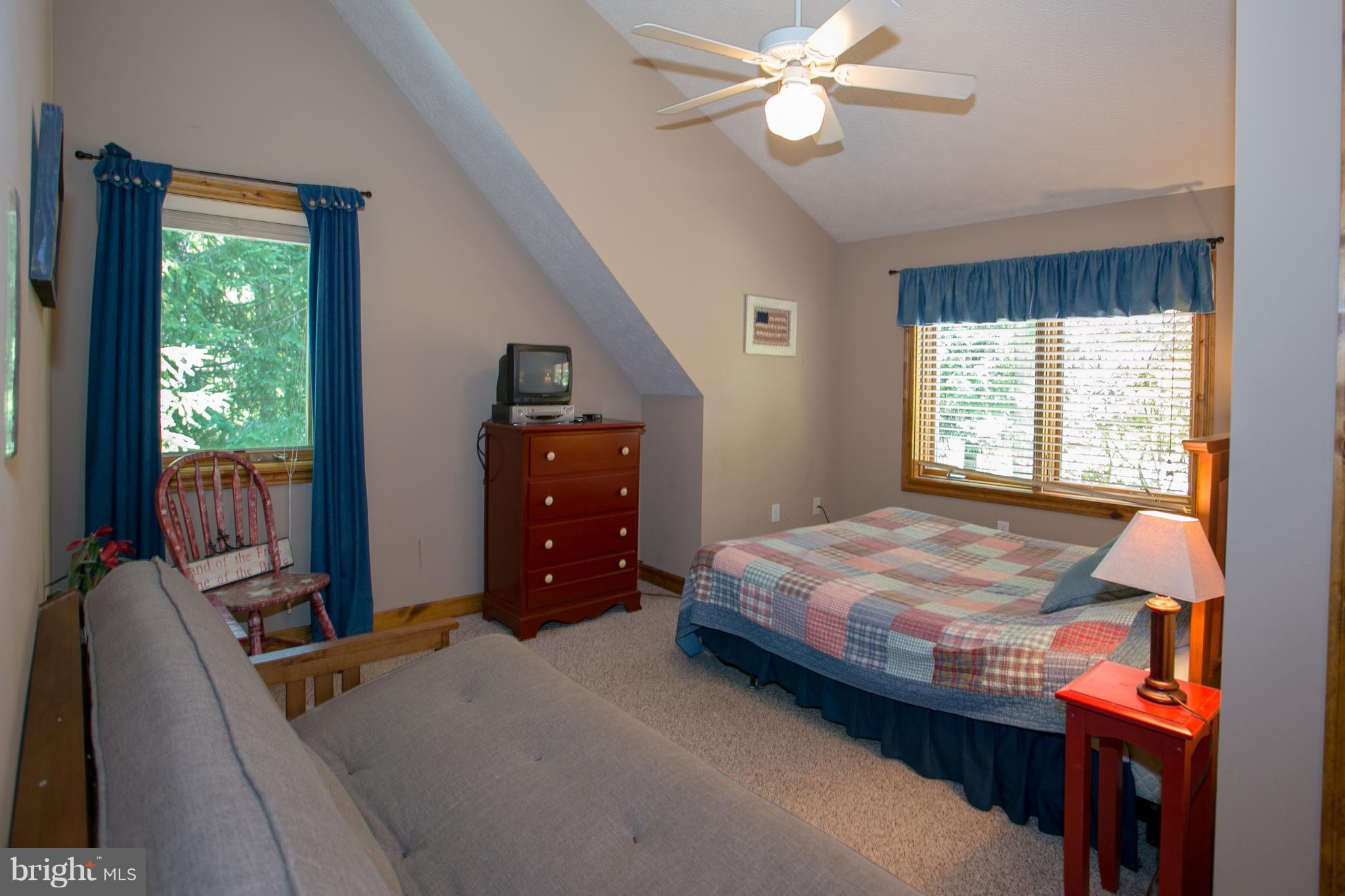 203 Skippers Point Road Oakland, MD 21550 - Photo 16 of 30 Bedroom