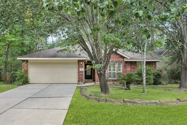$2,200 | 166 Burgandy Vine Court, The Woodlands, TX 77384