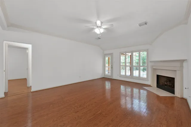 $2,200 | 166 Burgandy Vine Court, The Woodlands, TX 77384