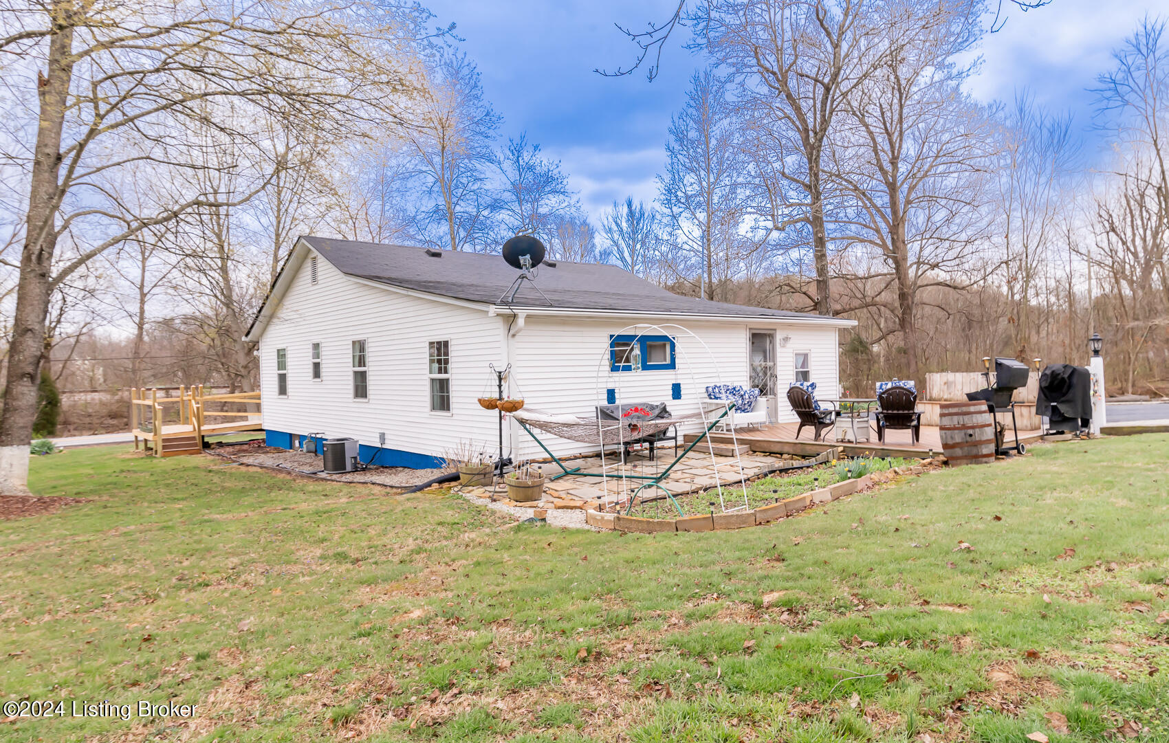 301 Coral Ridge Road Shepherdsville, KY 40165 - Photo 47 of 53 301 Coral Ridge Rd (11)