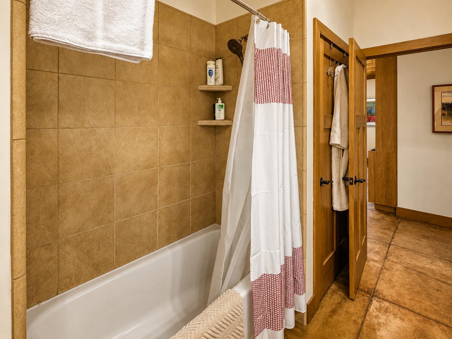 4990 East Hyatt Lake Road Ashland, OR 97520 - Photo 22 of 43 35