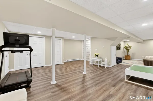 $589,900 | 64 Pine Glen Road, Simsbury, CT 06089